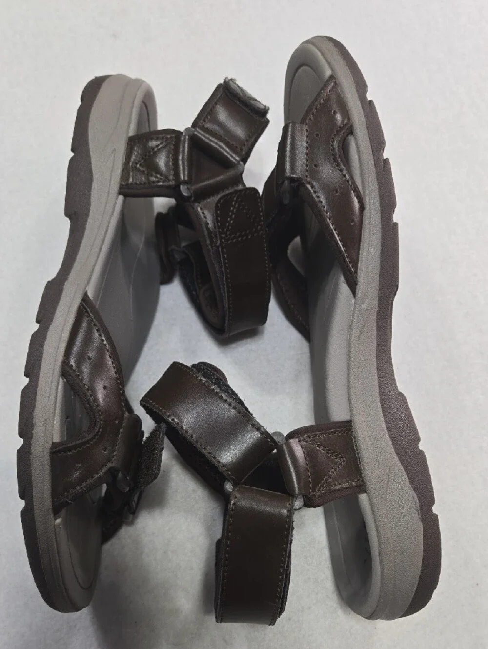 Vionic Canoe Leo Backstrap Sandal in Brown Leather